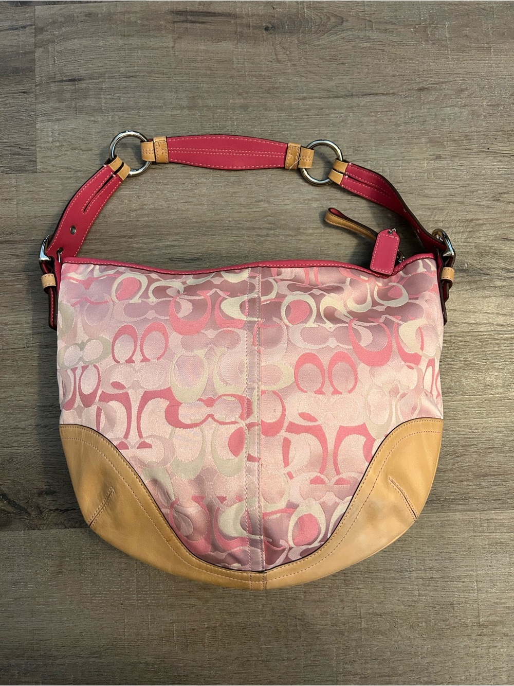 Coach Y2K Pink Optic Signature C Hobo Shoulder Bag Medium Hangtag